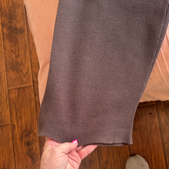 ALO Yoga Brown Knitwear - Picture 3 of 5